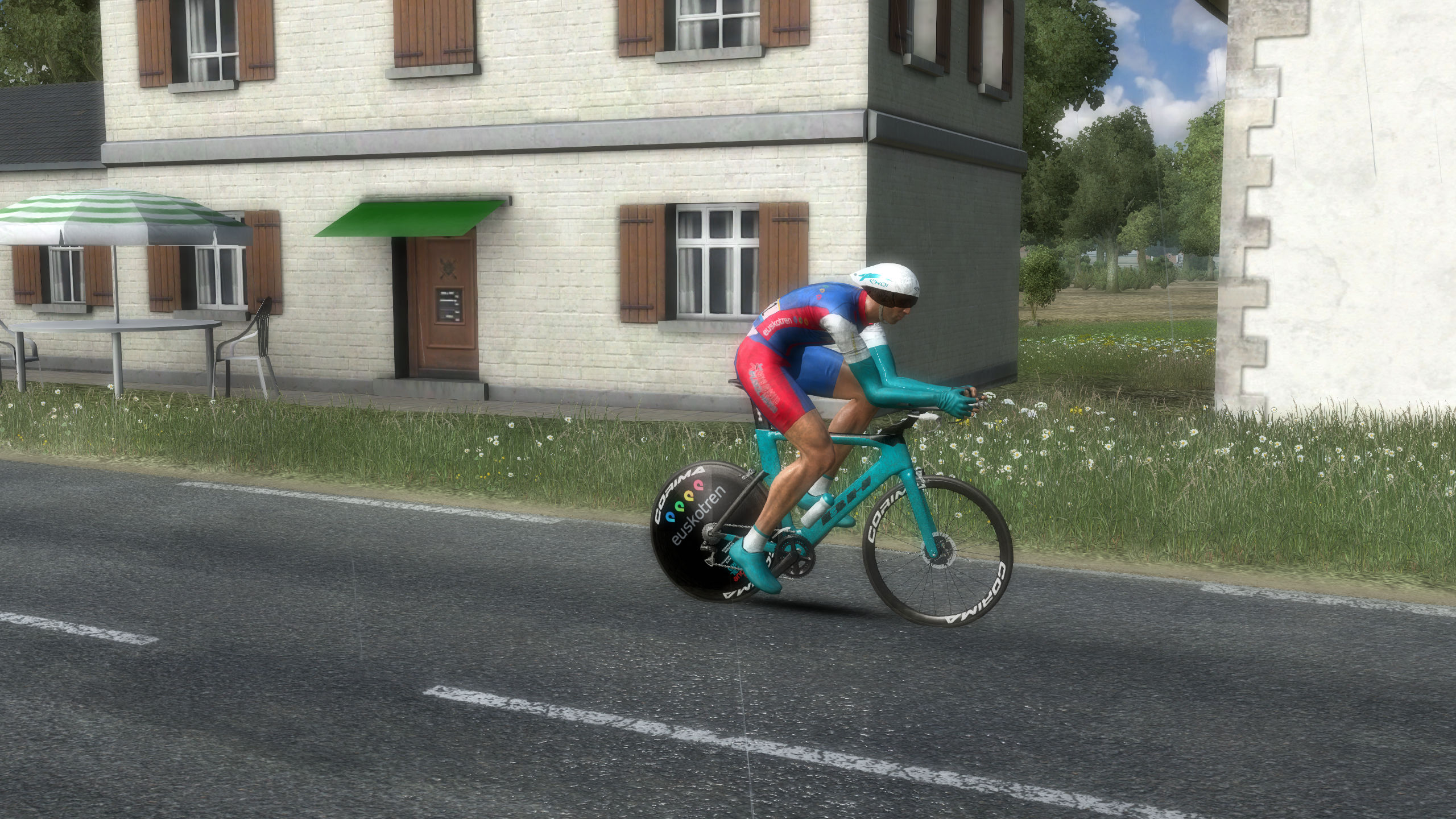 pcmdaily.com/images/mg/2025/Reports/C2/Isle of Man/PCM0038.jpg